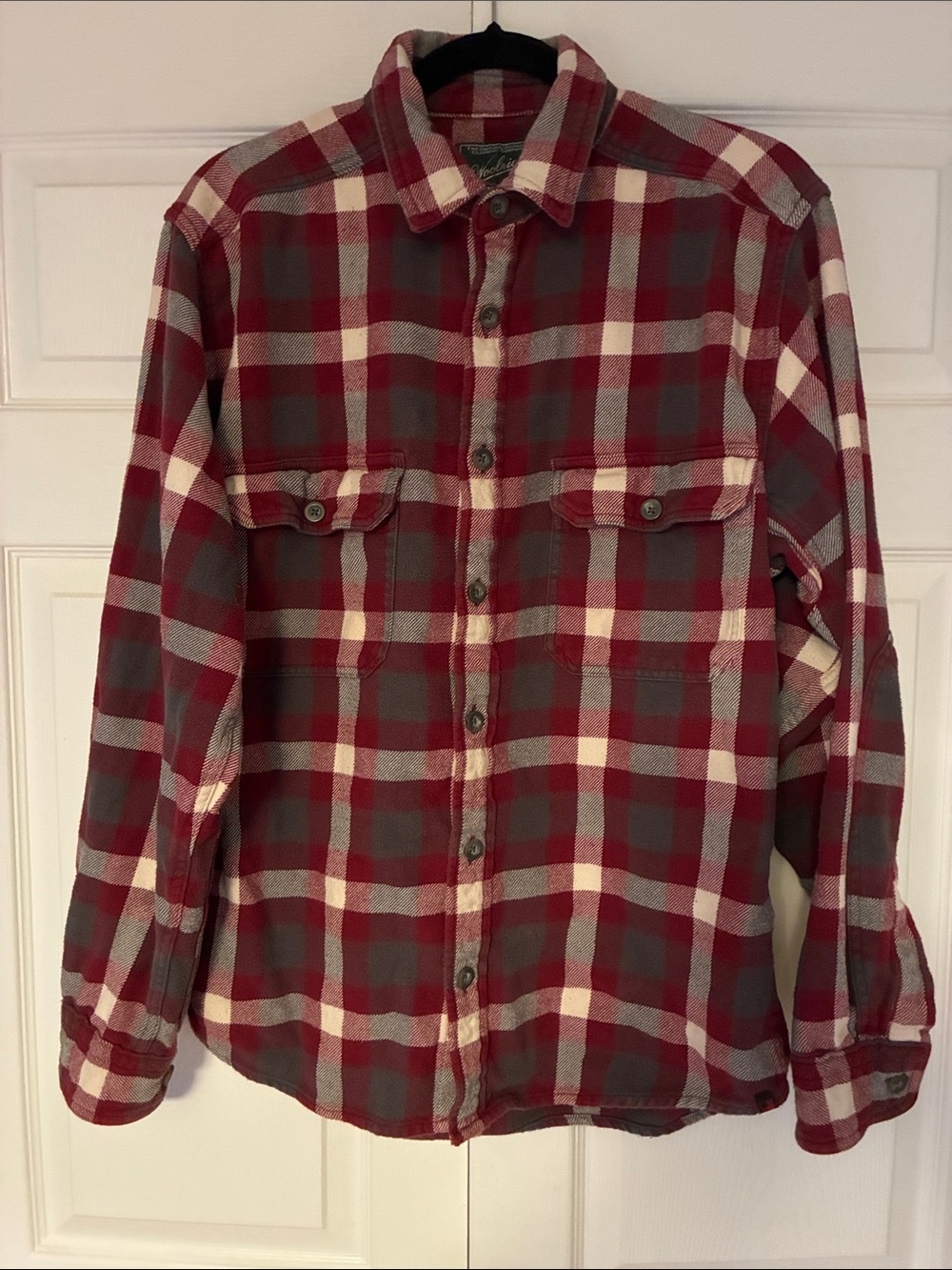 Woolrich Oxbow Bend Heavyweight Red and Gray Plaid Button-Up Flannel Shirt. Sz.